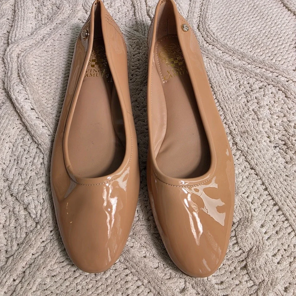 Vince Camuto vince camuto